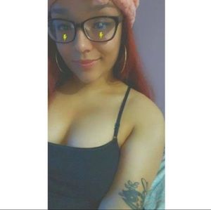 Meet your Posher, Ely